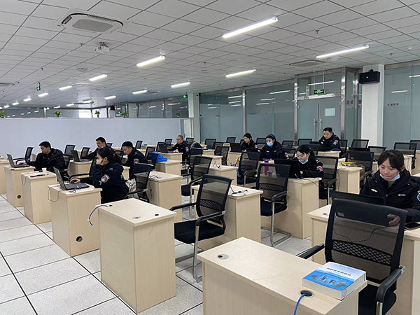 1644996732141875.png 旅檢一中隊春運前期對煙花爆竹針對性培訓.png