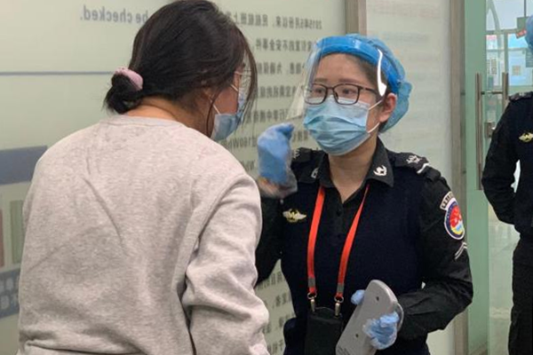 1647413909102105.png 柔肩擔(dān)使命 巾幗綻芳華1.png