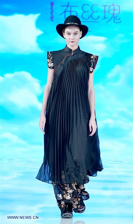 CHINA-BEIJING-FASHION SHOW (CN)