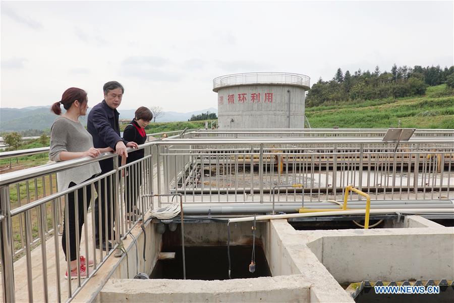 Xinhua Headlines: Technology counselors aid poverty alleviation