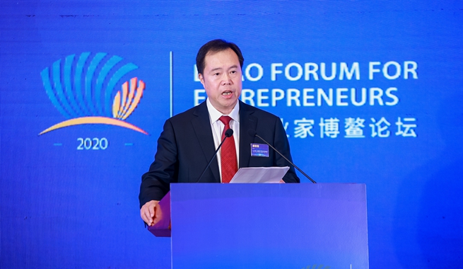 中鐵高新工業(yè)股份有限公司黨委書記、董事長易鐵軍演講