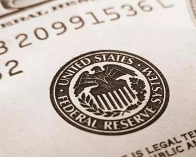 【財經(jīng)翻譯官】美聯(lián)儲的&ldquo;零息+量寬&rdquo;意味著什么？