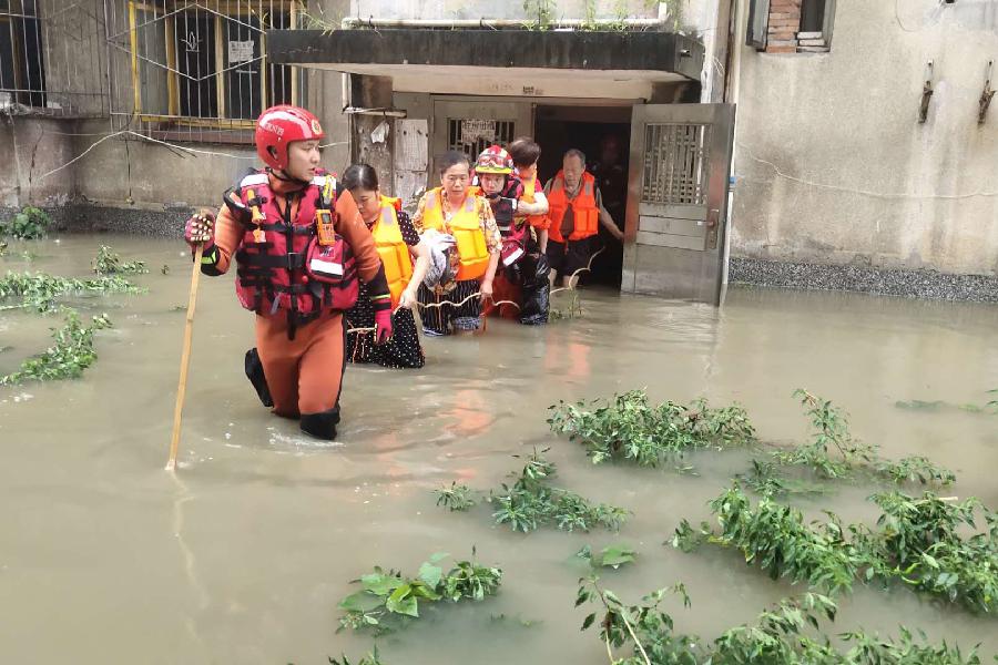 他們，為了誰？