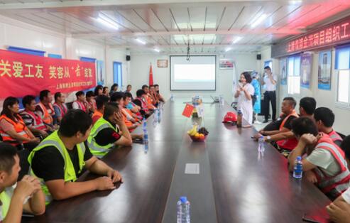 &ldquo;小病挺，大病拖&rdquo; 農(nóng)民工的健康保障如何破題？