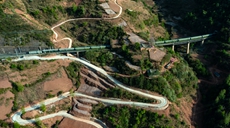 新華全媒+｜高鐵時代，大涼山鐵軌上流淌&ldquo;慢幸福&rdquo;