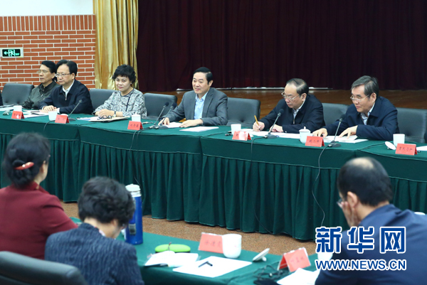 4月12日，中共中央政治局委員、中央書記處書記、中宣部部長劉奇葆在北京出席“走向世界的中國兒童文學(xué)”座談會并講話。 新華社記者丁海濤攝