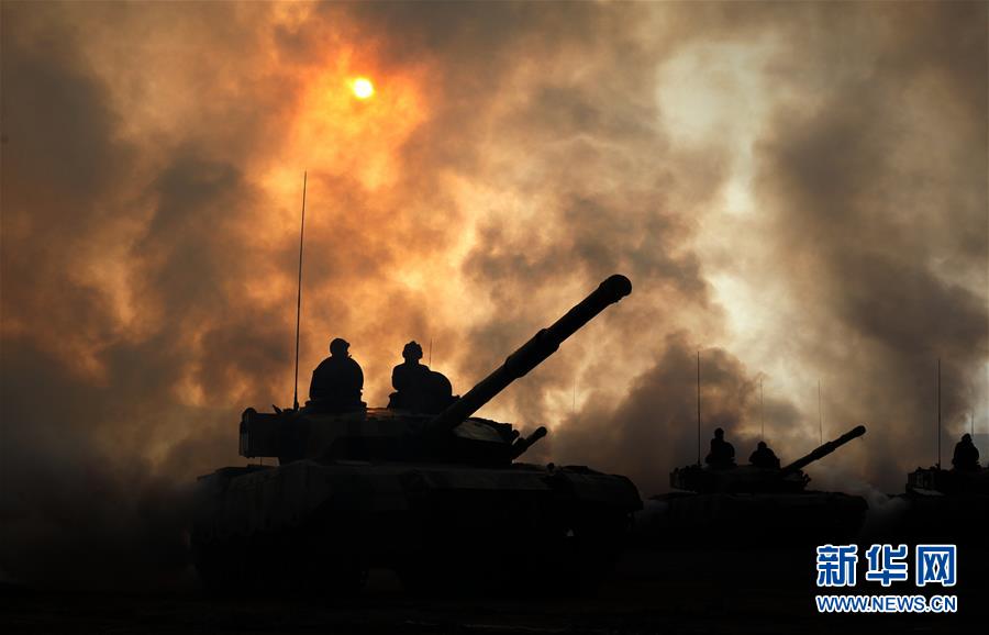 （新華全媒頭條·圖文互動）（16）備戰(zhàn)踏上新起點，練兵展現(xiàn)新氣象——2018中國軍隊新年開訓(xùn)全景大掃描