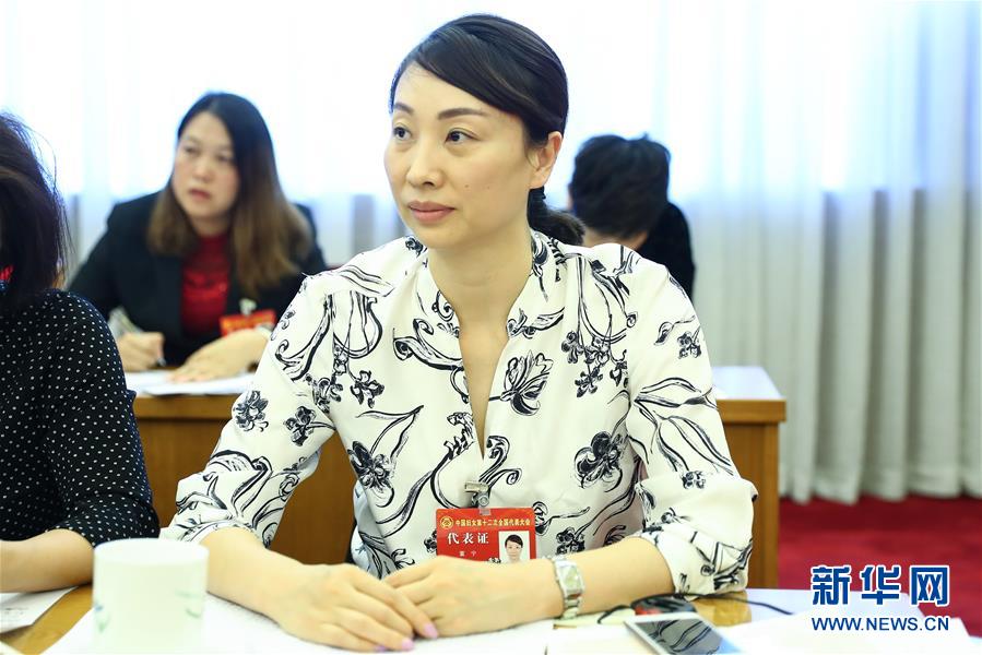 (關注婦代會)(2)放飛巾幗夢想 共襄復興偉業(yè)——中國婦女十二大各代表團認真學習黨中央致詞