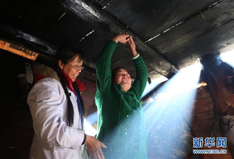 (新華全媒頭條·圖文互動(dòng))(8)大峽谷里的“背簍醫(yī)生”