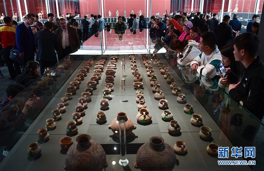 (文化)(7)意大利返還文物藝術(shù)品與祖國(guó)人民“團(tuán)聚”