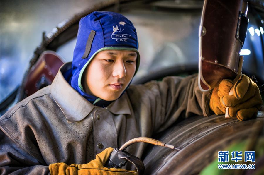 （新華全媒頭條·愛國情 奮斗者·圖文互動）（3）以青春之我，創(chuàng)青春中國——寫在五四運動100周年之際