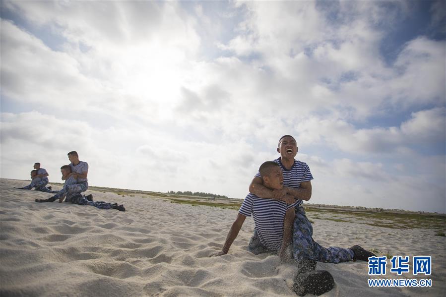 （壯麗70年&middot;奮斗新時(shí)代&middot;新華全媒頭條&middot;圖文互動(dòng)）（5）&ldquo;你在我的航程上，我在你的視線里&rdquo;&mdash;&mdash;走進(jìn)海軍西沙中建島官兵的五彩世界
