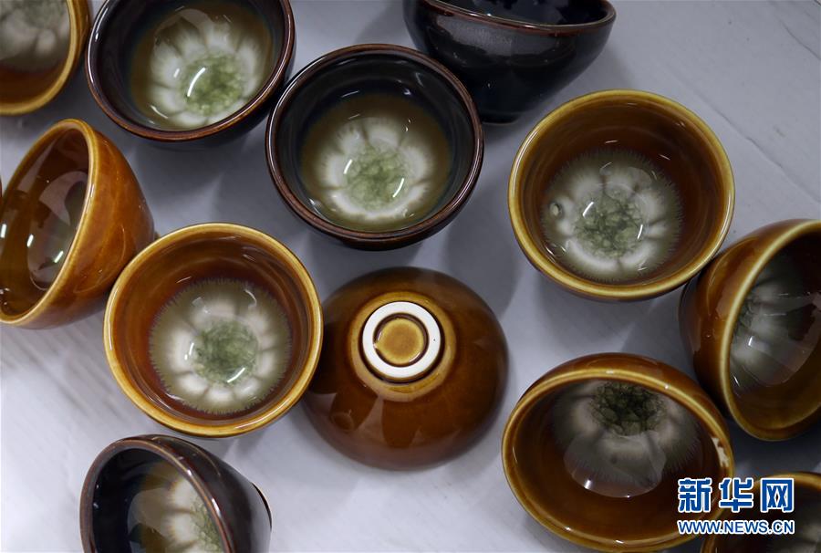 (愛國(guó)情 奮斗者·圖文互動(dòng))(1)池建義團(tuán)隊(duì):把論文寫在產(chǎn)品上