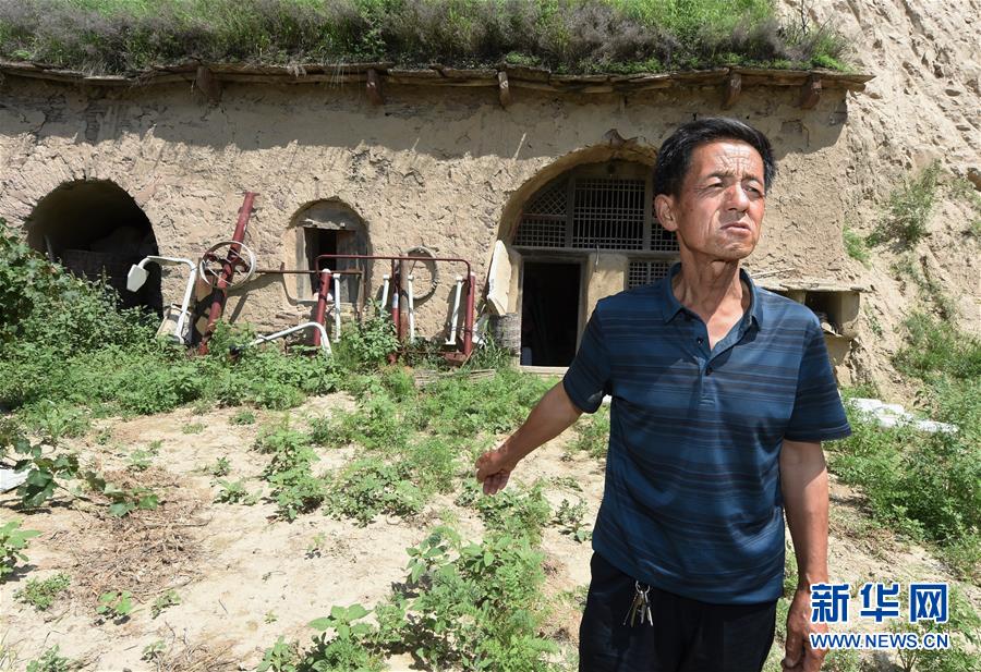 （新華全媒頭條·壯麗70年·奮斗新時代——記者再走長征路·圖文互動）（2）紅星，從這里照耀中國——陜北見證中國革命的歷史轉(zhuǎn)折