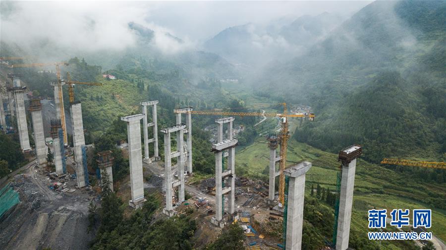 （壯麗70年·奮斗新時(shí)代——共和國(guó)發(fā)展成就巡禮）（8）人暢其行、貨暢其流——共和國(guó)交通運(yùn)輸業(yè)發(fā)展成就巡禮