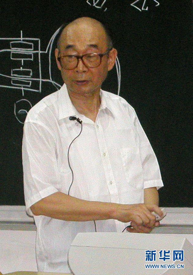 （愛(ài)國(guó)情 奮斗者·圖文互動(dòng)）（3）永不停轉(zhuǎn)的“陀螺”——追記中國(guó)工程院院士、國(guó)防科技大學(xué)教授高伯龍