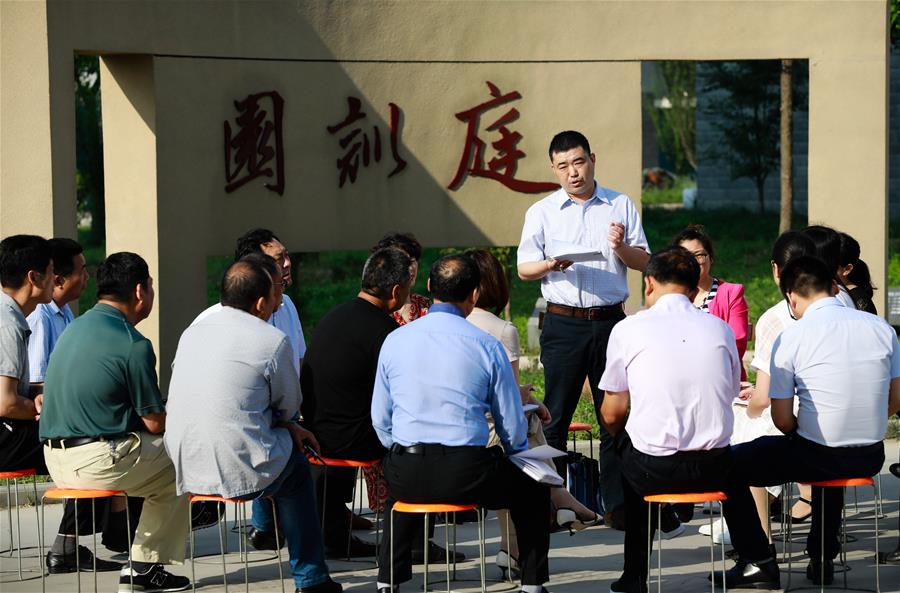 (“中國面貌”系列述評·圖文互動)(3)法治中國——70年中國面貌變遷述評之四