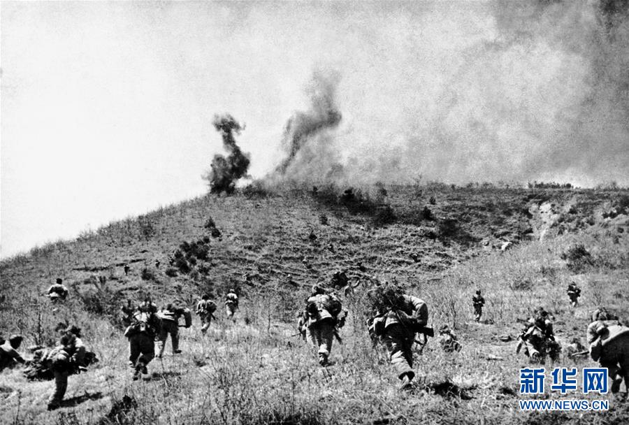 （圖文互動(dòng)）（1）為了“中國(guó)號(hào)”巨輪揚(yáng)帆遠(yuǎn)航——中國(guó)共產(chǎn)黨領(lǐng)導(dǎo)下的人民軍隊(duì)忠于祖國(guó)、服務(wù)人民啟示錄