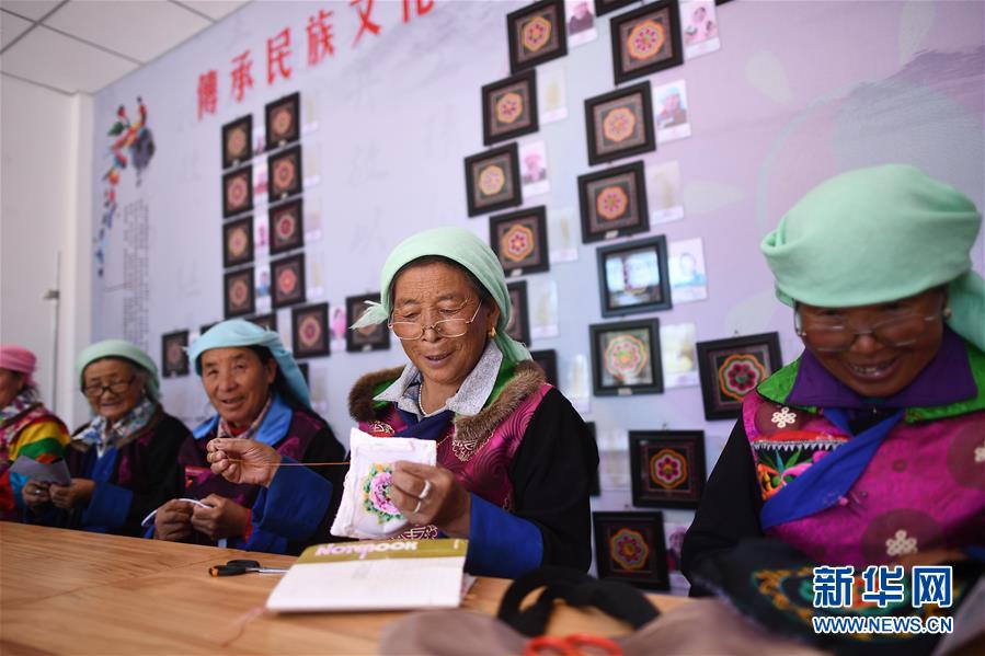 （集中連片特困地區(qū)貧困村調研行·圖文互動）（3）搬下山天地寬　真脫貧笑開顏——青海互助土族自治縣班彥村脫貧調查 