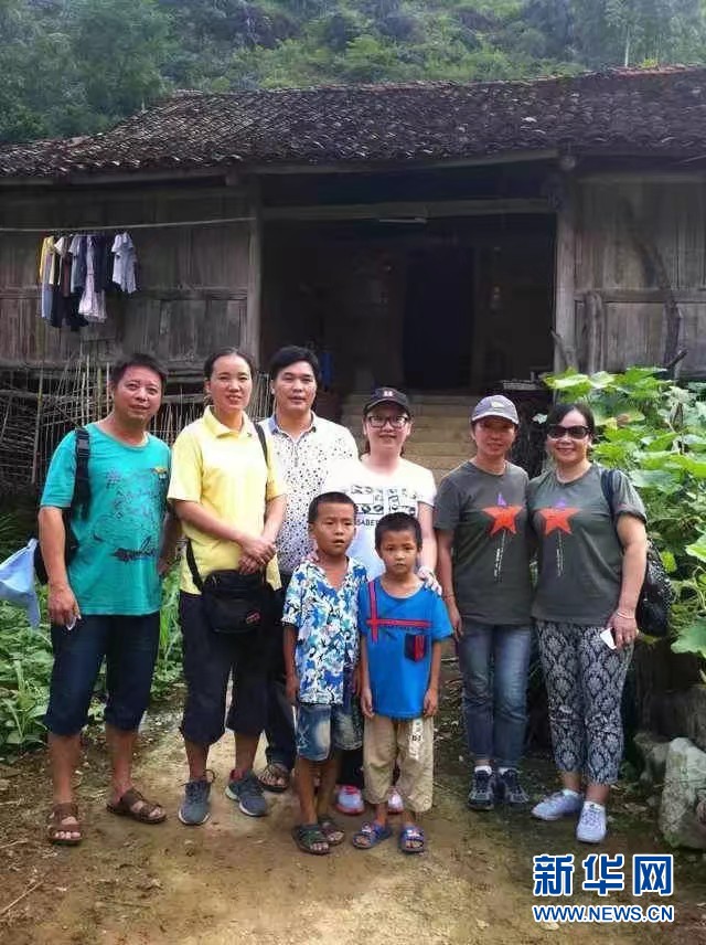 (圖文互動(dòng))(2)“擔(dān)起山里娃沉甸甸的夢(mèng)想”——記廣西大石山區(qū)小學(xué)教師蒙曉梅