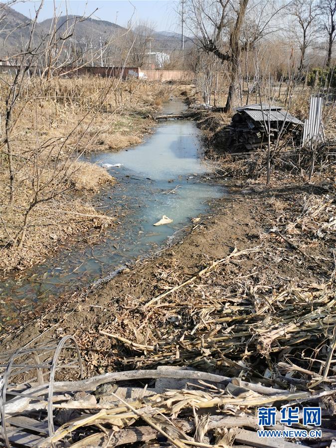 （新華調(diào)查·國(guó)務(wù)院農(nóng)村人居環(huán)境大檢查·圖文互動(dòng)）（2）農(nóng)村生活污水何處去？——農(nóng)村污水治理“梗阻”現(xiàn)象調(diào)查