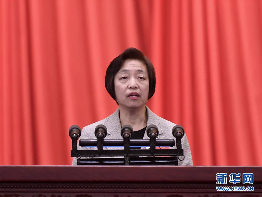 (兩會(huì)·政協(xié)開(kāi)幕·XHDW)蘇輝代表政協(xié)第十三屆全國(guó)委員會(huì)常務(wù)委員會(huì)作提案工作情況的報(bào)告