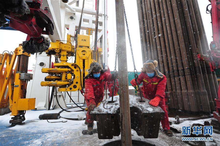 （圖文互動）（2）大慶油田：一手抓防疫，一手抓生產(chǎn)