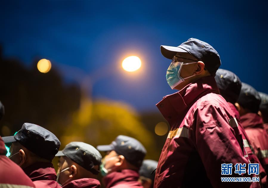 （新華全媒頭條&middot;圖文互動）（12）最美逆行者，武漢永遠記得你！&mdash;&mdash;首批援鄂醫(yī)療隊返程紀(jì)實