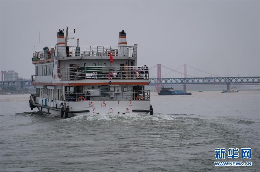 （新華全媒頭條&middot;圖文互動(dòng)）（13）武漢重啟，不負(fù)春天&mdash;&mdash;寫在武漢&ldquo;解封&rdquo;之際