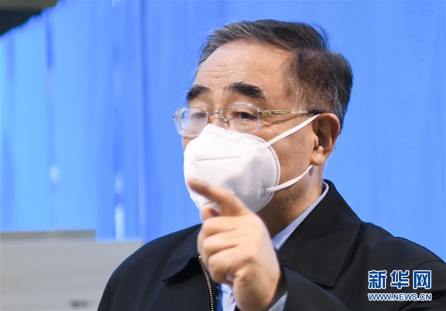 （聚焦疫情防控&middot;圖文互動(dòng)）（7）分秒必爭(zhēng)！一切為了治病救人&mdash;&mdash;中國抗疫生命至上的生動(dòng)實(shí)踐