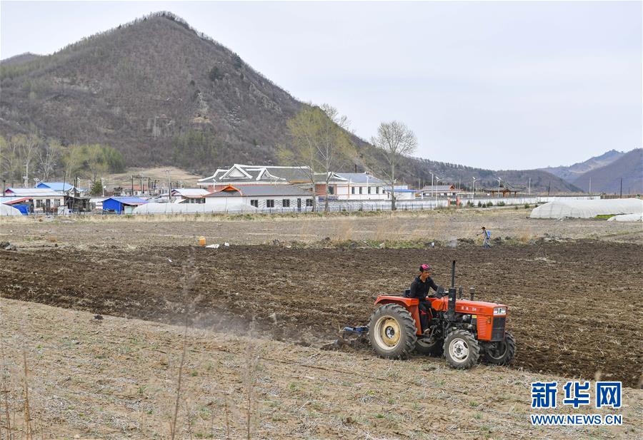 (決戰(zhàn)決勝脫貧攻堅(jiān)·圖文互動(dòng))(8)長(zhǎng)白山下唱新篇——吉林延邊州脫貧攻堅(jiān)觀(guān)察