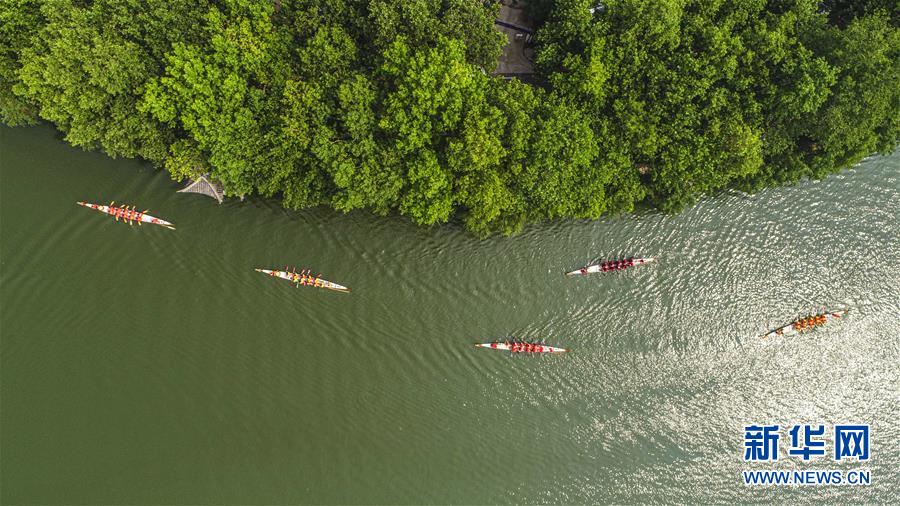 #(飛閱中國(guó))(5)“瞰”見(jiàn)端午