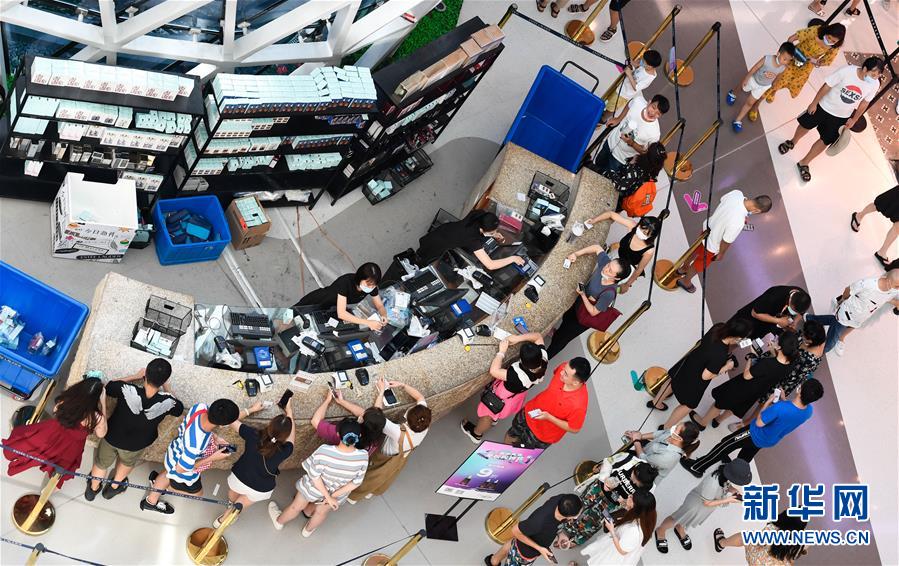 (在習(xí)近平新時(shí)代中國(guó)特色社會(huì)主義思想指引下——新時(shí)代新作為新篇章·習(xí)近平總書記關(guān)切事·圖文互動(dòng))(2)感受開(kāi)放新魅力——海南自由貿(mào)易港建設(shè)開(kāi)局觀察