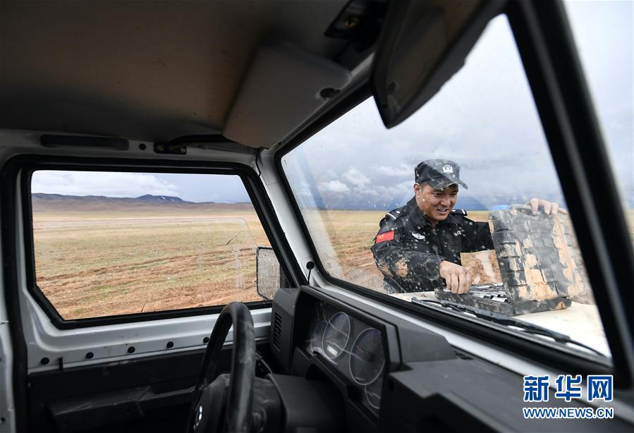 （圖文互動(dòng)）（2）記者手記：可可西里，“挪”向“藏羚羊大產(chǎn)房”的14個(gè)半小時(shí)