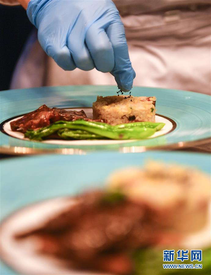 （在習近平新時代中國特色社會主義思想指引下——新時代新作為新篇章·習近平總書記關切事·圖文互動）（5）珍惜盤中餐，狠剎浪費風——各地積極行動堅決制止餐飲浪費