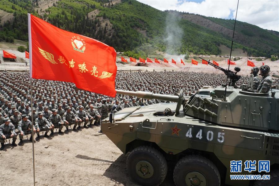 (圖文互動(dòng))(1)擎起先輩的旗幟——走進(jìn)第77集團(tuán)軍“金剛鉆”紅軍旅