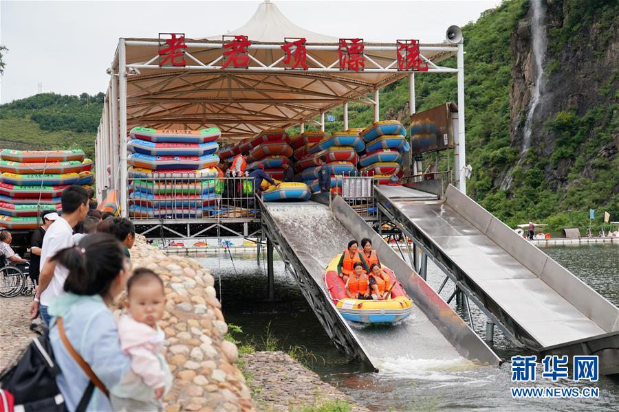 （新華全媒頭條·走向我們的小康生活·圖文互動）（6）長城腳下，小康村串成“珍珠鏈”