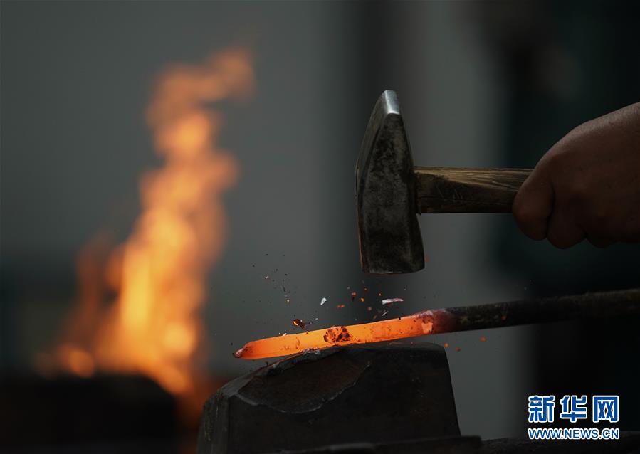 （走向我們的小康生活·決戰(zhàn)決勝脫貧攻堅(jiān)·圖文互動(dòng)）（2）甘青交界處的跨越——保安族、撒拉族的脫貧故事