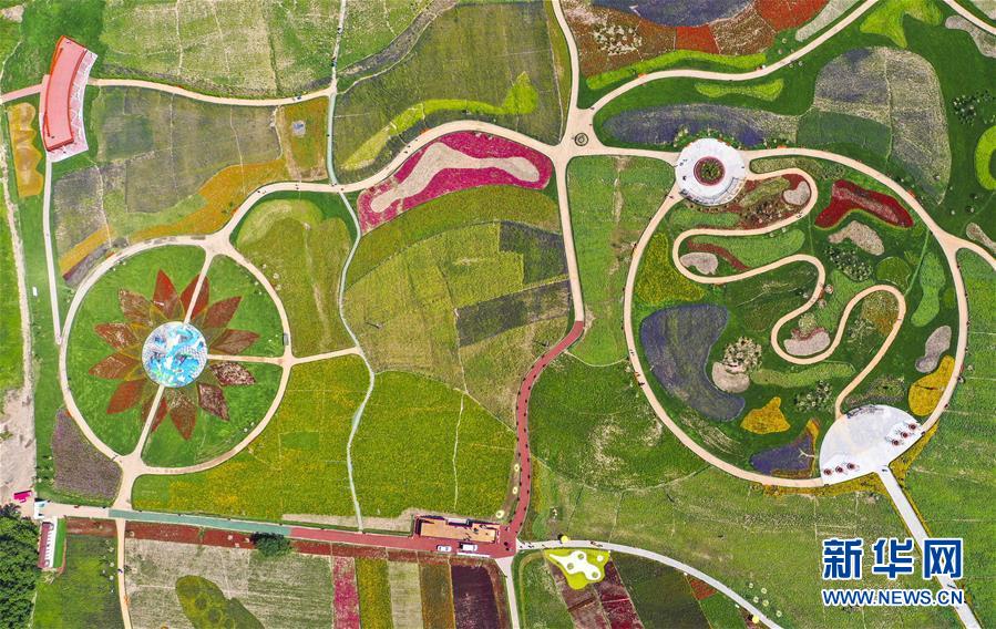 （新華全媒頭條·走向我們的小康生活·圖文互動）（2）黑土地上是我家——在吉林，一瞥中國東北鄉(xiāng)村美麗未來