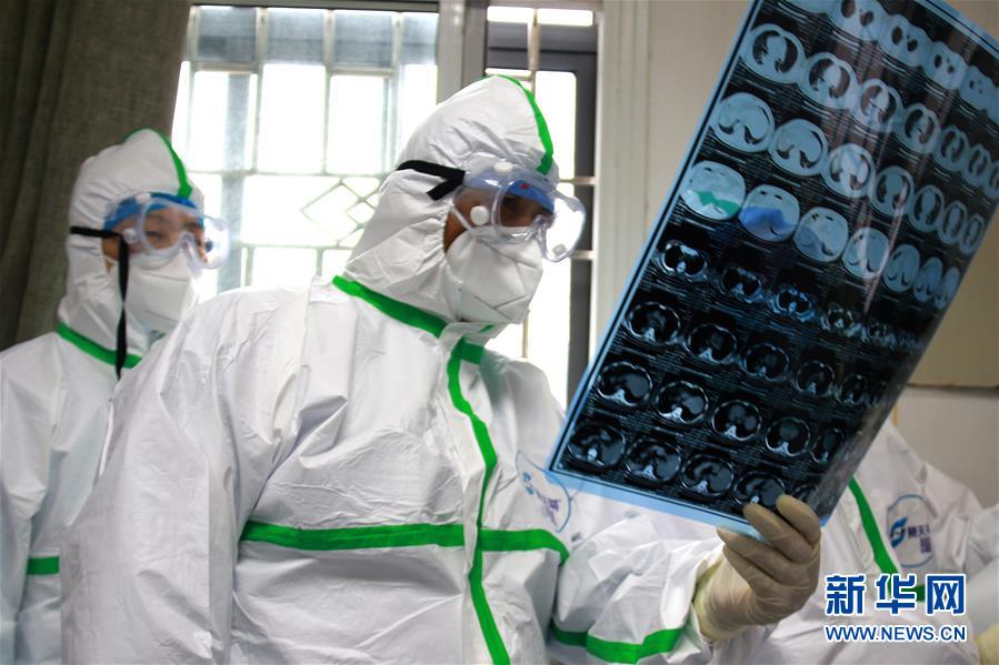 (抗疫一線醫(yī)務(wù)人員英雄群體·圖文互動)(5)中醫(yī)勇士戰(zhàn)疫魔——記中國中醫(yī)科學(xué)院國家援鄂抗疫中醫(yī)醫(yī)療隊