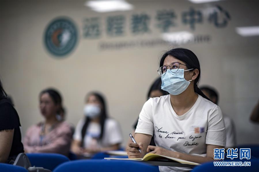 (新華全媒頭條·走向我們的小康生活·決戰(zhàn)決勝脫貧攻堅(jiān)·圖文互動)(7)決戰(zhàn)烏蒙——中國消除千年貧困的一個縮影