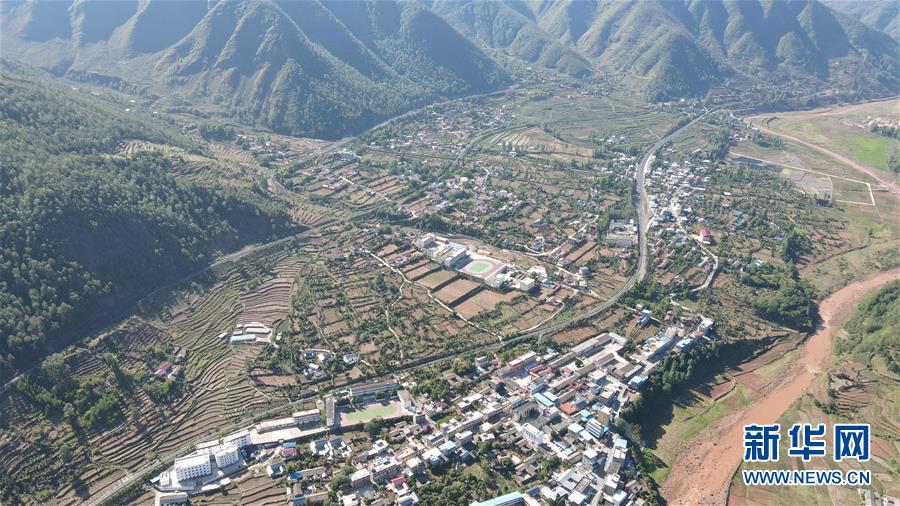 （坐著高鐵看中國(guó)&middot;圖文互動(dòng)）（4）走成昆，感受闖過禁區(qū)的光影記錄