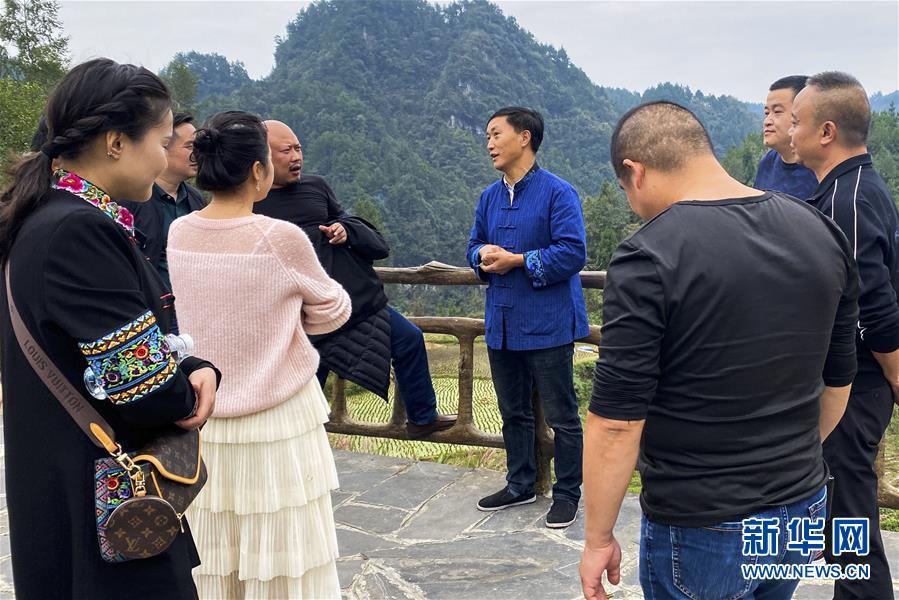 （在習(xí)近平新時(shí)代中國(guó)特色社會(huì)主義思想指引下——新時(shí)代新作為新篇章·習(xí)近平總書(shū)記關(guān)切事·圖文互動(dòng)）（1）精準(zhǔn)扶貧7年，十八洞村“長(zhǎng)”出10余種新職業(yè)