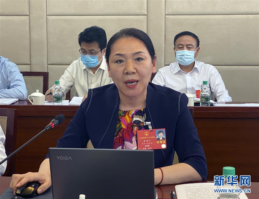 (兩會(huì)·熱點(diǎn)畫報(bào))(3)代表委員聚焦民法典草案