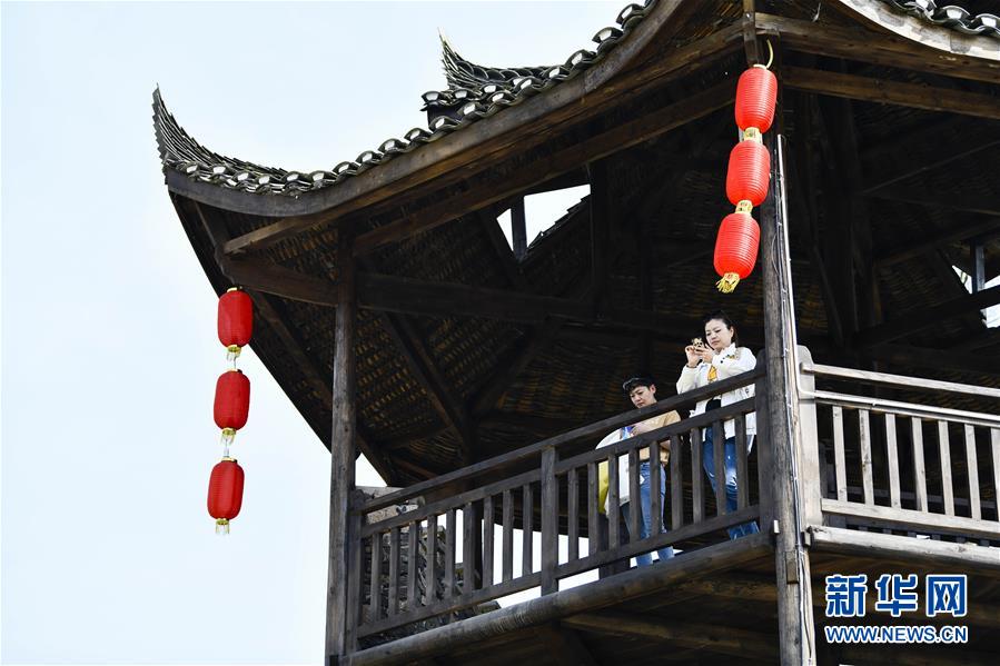 （新華全媒頭條·圖文互動(dòng)）（20）從人民中汲取磅礴力量——習(xí)近平總書(shū)記同出席2020年全國(guó)兩會(huì)人大代表、政協(xié)委員共商國(guó)是紀(jì)實(shí)