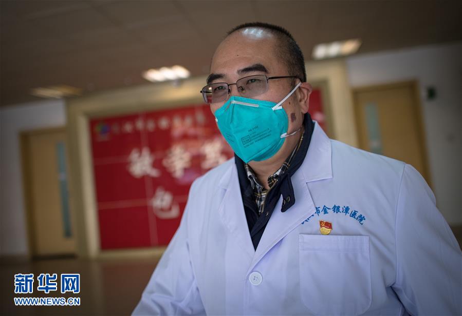 (在習(xí)近平新時(shí)代中國(guó)特色社會(huì)主義思想指引下——新時(shí)代新作為新篇章·習(xí)近平總書記關(guān)切事·圖文互動(dòng))(3)錘煉意志 輕裝上陣——黨員干部在一線磨礪閃光故事