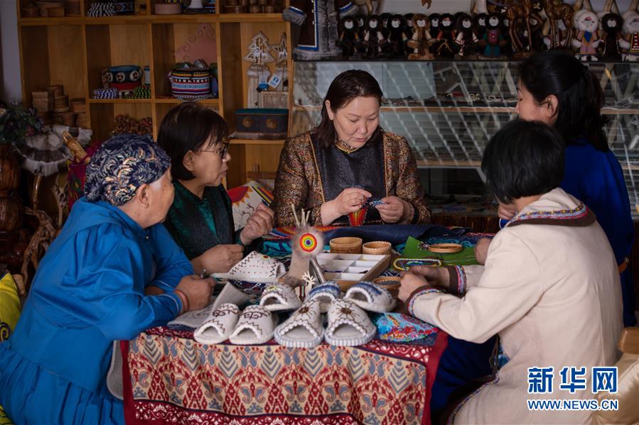 (在習(xí)近平新時(shí)代中國(guó)特色社會(huì)主義思想指引下——新時(shí)代新作為新篇章·習(xí)近平總書記關(guān)切事·圖文互動(dòng))(2)讓每一個(gè)角落都感受到幸福的溫情——人口較少民族在脫貧攻堅(jiān)大潮中的奮進(jìn)故事