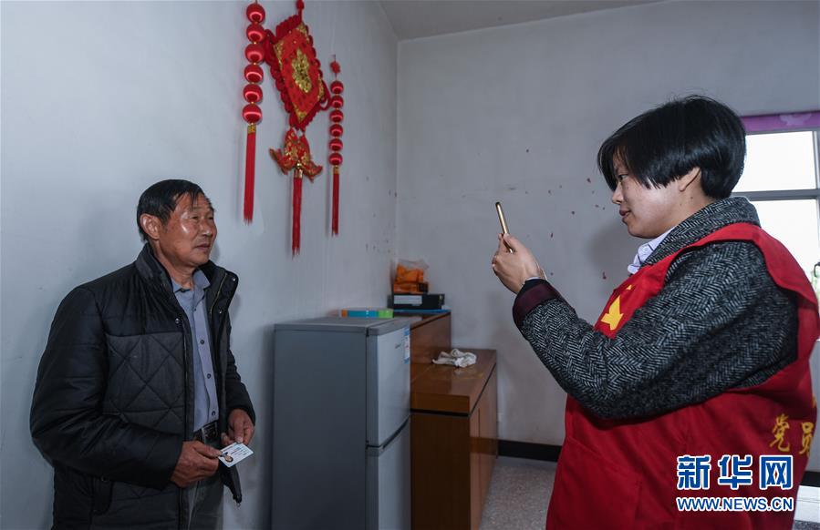 (新華全媒頭條·總書記推動(dòng)的改革身邊事·行政體制改革篇·圖文互動(dòng))(10)特寫:追問(wèn)“一件事”