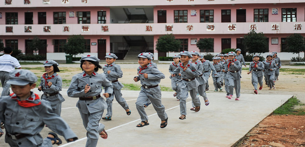 革命老區(qū)江西蓮花縣甘祖昌紅軍小學(xué)舉行&ldquo;六一&rdquo;感恩慶?；顒? /></a></p>
<div   id=