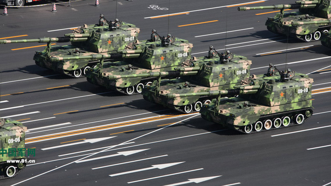 歷次國(guó)慶閱兵集錦：英雄！中國(guó)炮兵